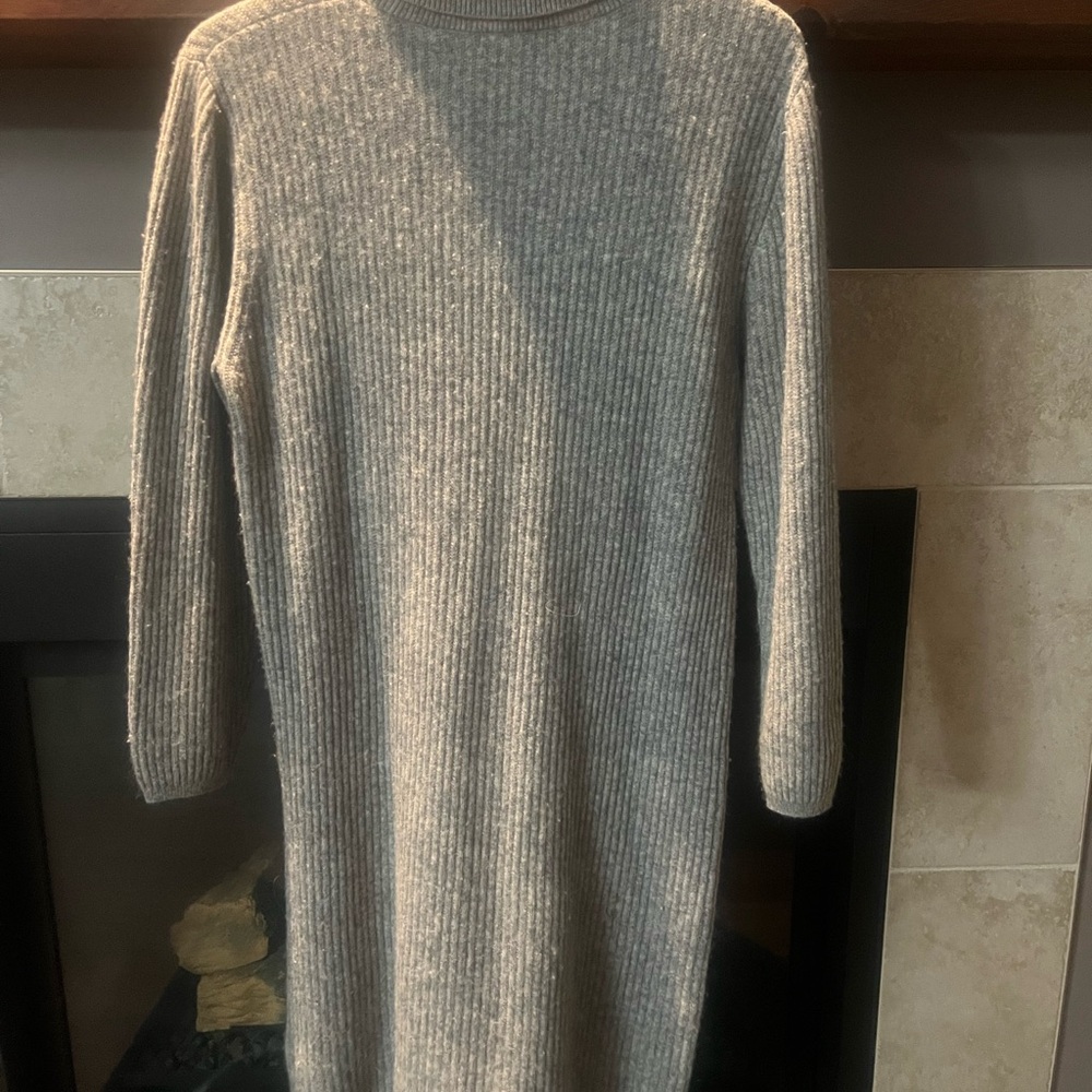 Elegant Gray Long Sleeve Knit Dress